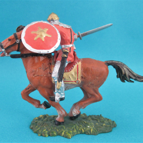 8856  Cavalier avec épée, bouclier et cervelière sur cheval 2 (III).